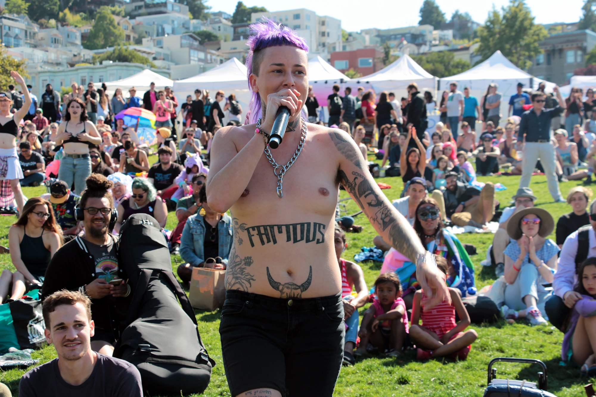Trans March SF 2017 - Trans singer in Dolores Park
